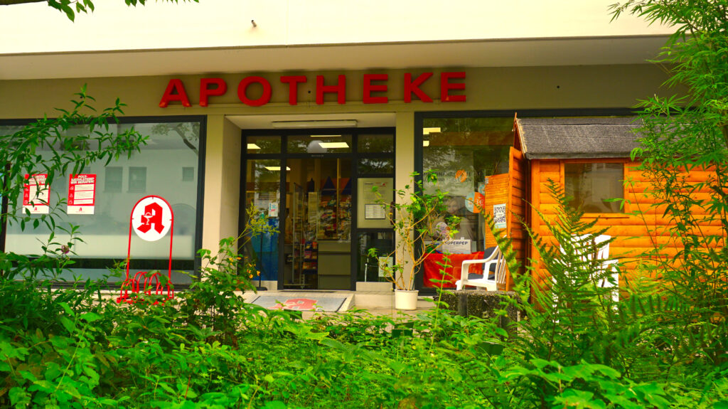 Filiale der Heinrich-Heine-Apotheke von Außen